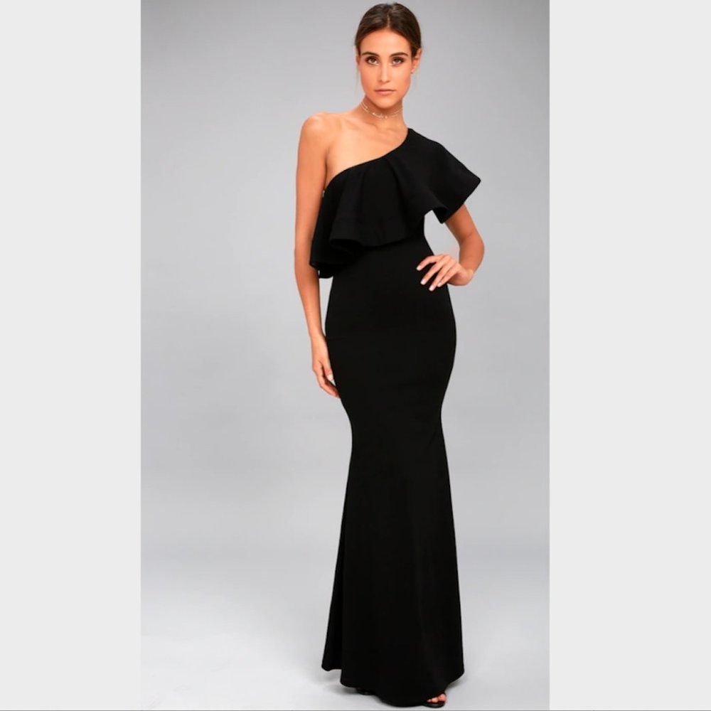 Lulu’s So Amazed Black One-Shoulder Maxi Dress